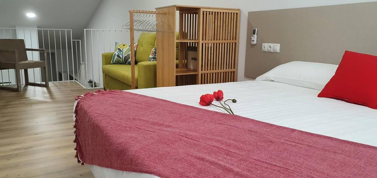 Apartamentos Antares 3 Milladoiro Eksteriør bilde