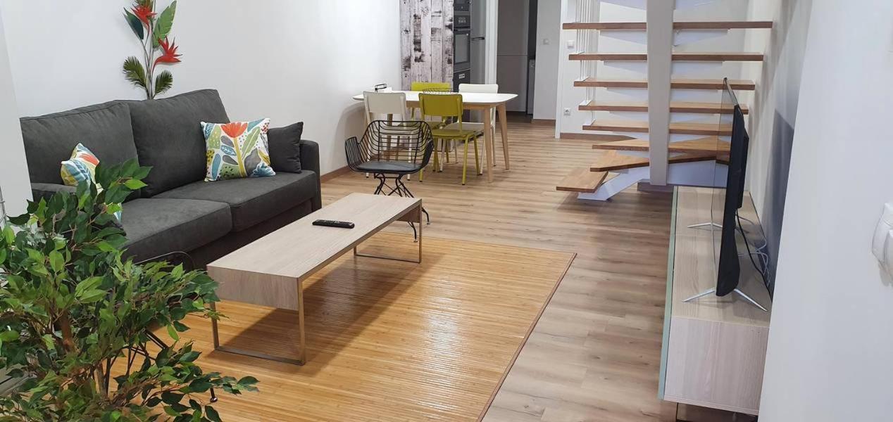 Apartamentos Antares 3 Milladoiro Eksteriør bilde